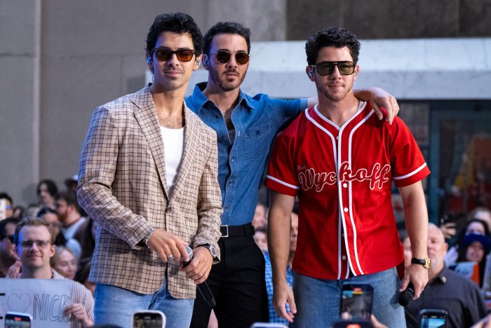 Look: Jonas Brothers Libere o novo álbum, Term On 'Today'