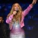 Mariah Carey quase tem um mau funcionamento do guarda -roupa em Brighton Pride - Celebrity News - entretenimento