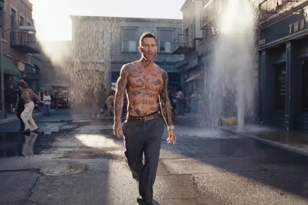 Maroon 5 Tap Lil Wayne para o single flutuante 'Love Is Like'