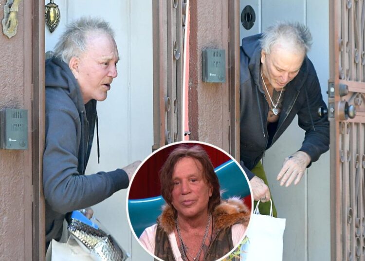 Mickey Rourke parece irreconhecível após o escândalo de 'Celebrity Big Brother'