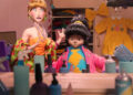 'Mulheres usando ombreiras' canais o espírito de Pedro Almodóvar em um pacote de stop motion