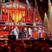 Músico de Austin sobe ao palco no Historic Grand Ole Opry