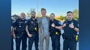 Nova JJ Abrams, filmes de Glen Powell em Seekonk
