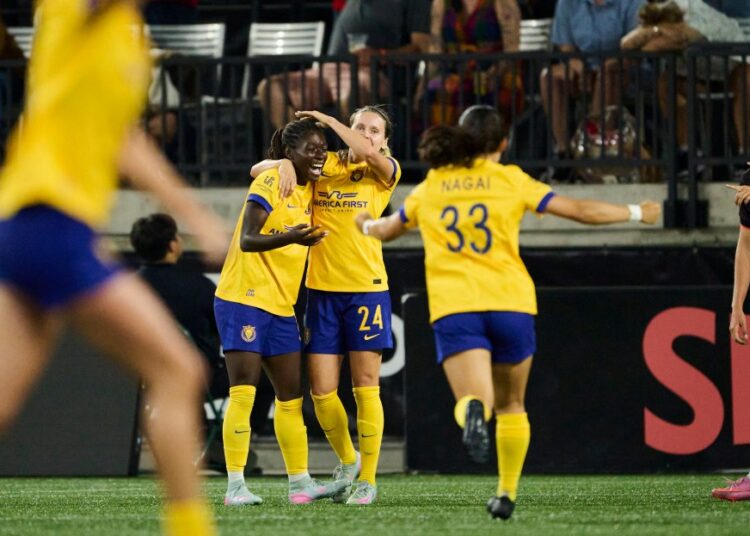O KK Ream do KK da Utah Royals tem gols vencedores de jogo contra o Portland Thorns e se torna mais jovem marcador da história da temporada regular da NWSL