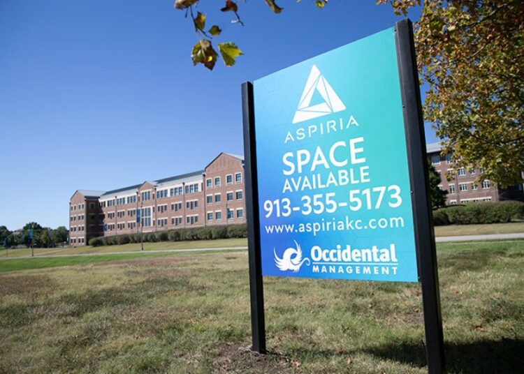 O Royals diz 'não há acordo' para adquirir o campus de Overland Park para o novo estádio | Kcur