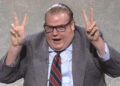 O SNL 50 Writer fala por que Chris Farley menciona no programa sempre 'Steer' tão emocional (particularmente quando Adam Sandler está envolvido)
