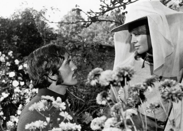 O ator britânico Terence Stamp, 'Superman' Star e famosa famosa de Swinging London, morre aos 87