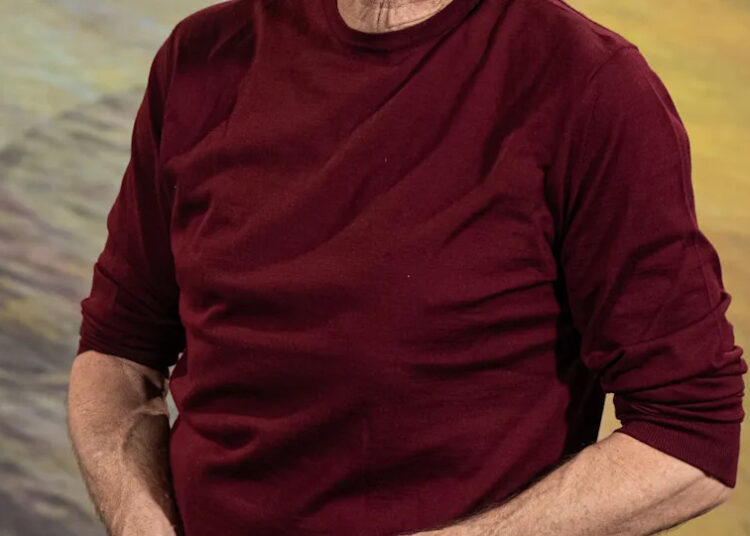 O ator indicado ao Oscar, 70, é irreconhecível na primeira aparição no tapete vermelho em meses