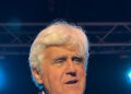 O comediante Jay Leno conversa