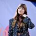 Dakota Johnson não pode deixar de deprimido no meio do confinamento