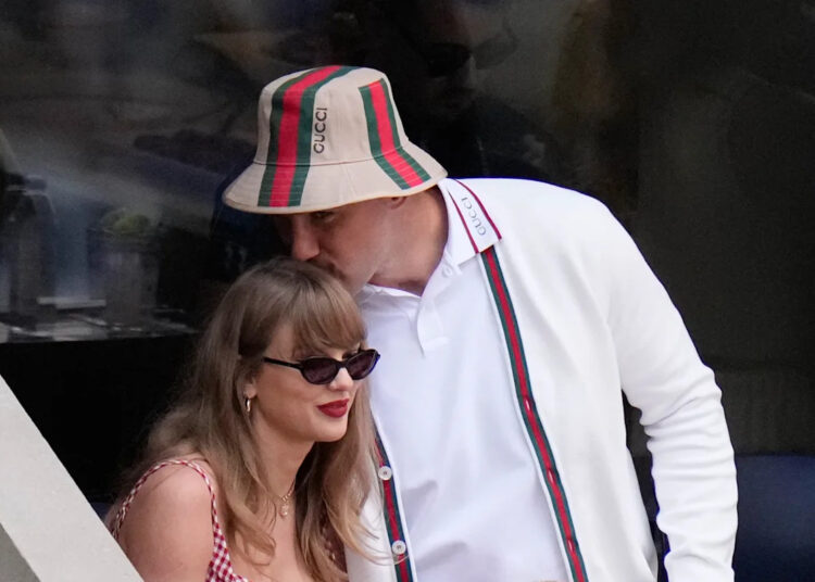 O despachante sacode depois de anunciar o envolvimento de Taylor Swift e Travis Kelce sobre o scanner
