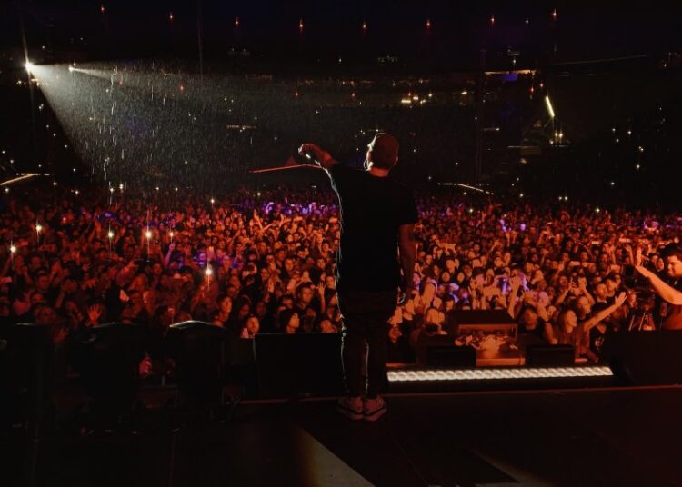 O documentário Eminem Stans explora a obsessão dos fãs e a cultura de Stan