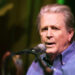 O fundador do Beach Boys, Brian Wilson, lamentou estar bloqueado da música de sucesso da banda: livro