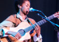 O lendário álbum de Lauryn Hill, estrela dos anos 90, celebra o icônico marco