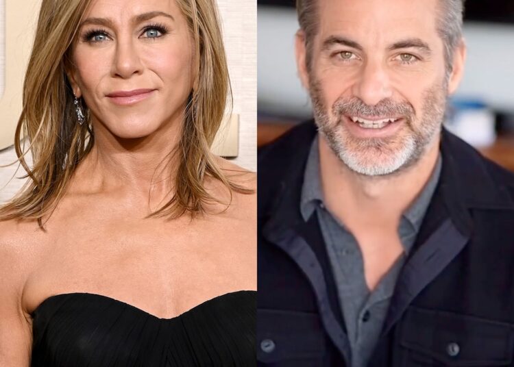 O namorado de Jennifer Aniston, Jim Curtis, mostra apoio