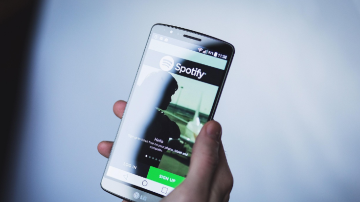 O novo recurso radical do Spotify permite conversar, enviar músicas e soltar emojis - tudo sem sair do aplicativo