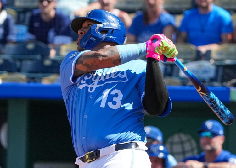 O que aconteceu com Salvador Perez? Atualizações de lesões vivas para Royals vs. Rangers 18/8/25