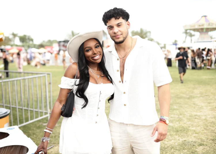 O que aconteceu entre Jana Craig e Kenny Rodriguez? Lizzo faz referência à divisão do casal de 'Love Island' na nova visualização de músicas