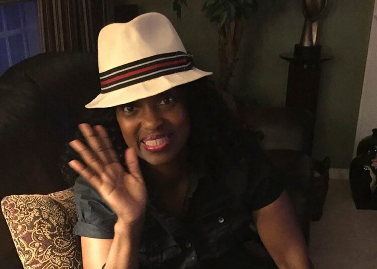 'O que está acontecendo !!' A estrela Danielle Spencer morre aos 60