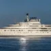 O príncipe britânico do Royals William e Kate estão aparentemente passando o verão a bordo da Opera Superyacht, uma enorme embarcação de US $ 450 milhões de propriedade da família Al Nahyan de Abu Dhabi