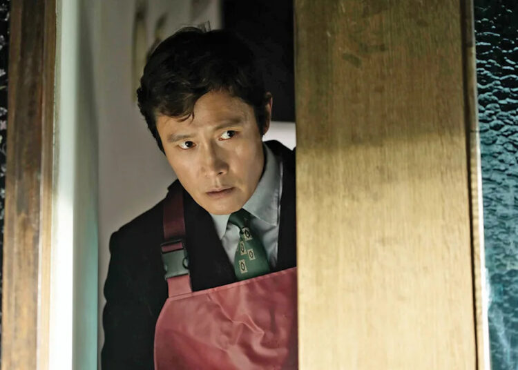 O thriller satírico de Park Chan-wook é um deleite visual que sacrifica sua vantagem para Slapstick