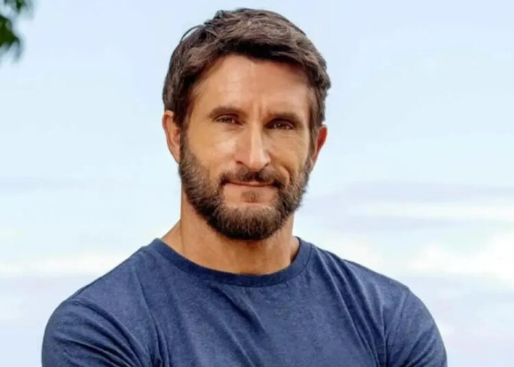 O vencedor do reality show de criação de história anunciou como um novo apresentador de 'Survivor Australian'