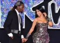 Offset culpando cardi b por falhado no casamento por cozinhar em nova música