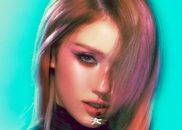 Ouça o novo EP de Jeon Somi 'Chaotic & Confused'