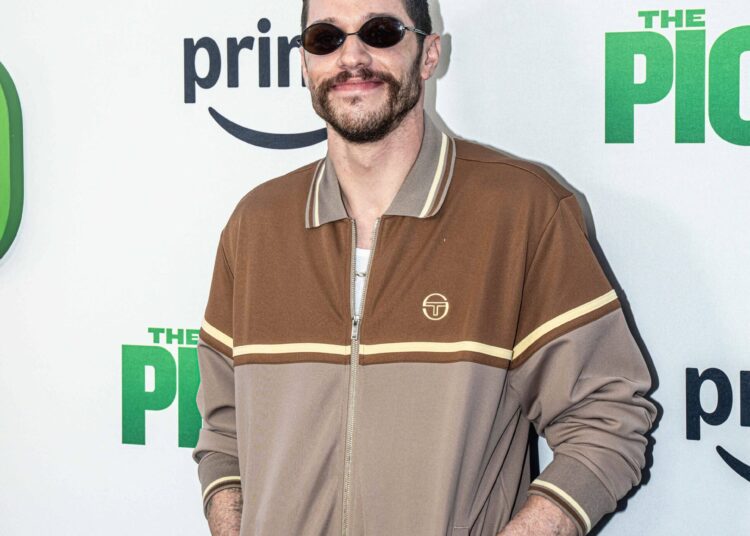 Pai, o futuro preocupado, Pete Davidson, está preso por dinheiro: 'Ele soprou uma tonelada de dinheiro'-Star Magazine