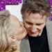 Pamela Anderson em Liam Neeson e se apaixonando por ele
