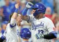Perez, Isbel 2-Run Homers no sexto turno de poder Royals para 7-4 vitórias contra o Nationals
