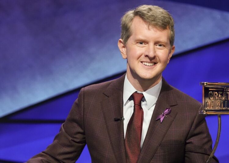 Perigo! Os fãs desmaiam sobre a selfie de Ken Jennings 'Ken Jennings - notícias de celebridades - entretenimento