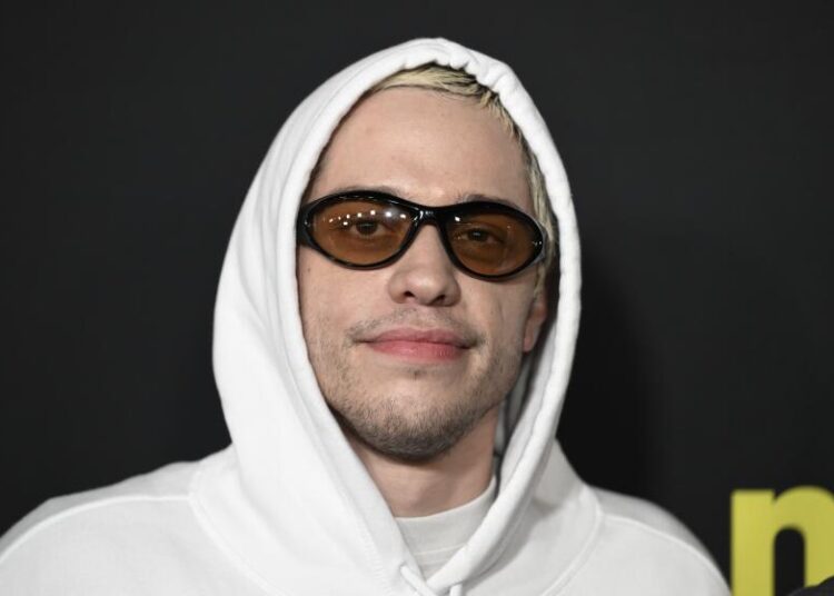 Pete Davidson diz que sua reputação 'BDE', a sexualização na mídia teve um preço emocional
