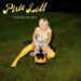 Pixie Lott deixa cair um novo single de maioridade e anuncia um show pop-up exclusivo de Labubu