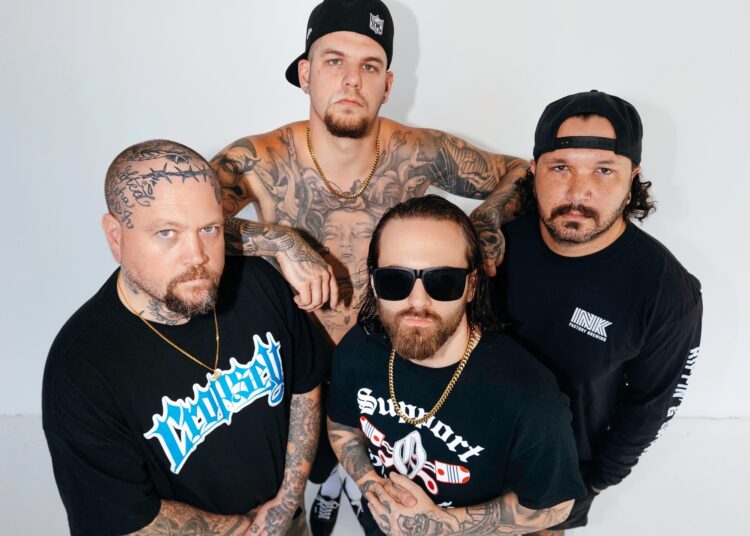 Placa FLHC de Southpaw com Spinefarm - Premiere New Single "Toches"
