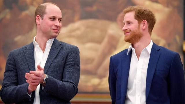 Príncipe William, certificando -se de que o príncipe Harry se sentou muito longe no casamento real, diz a fonte