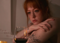 Rachel Cousins libera um novo single chorando "enquanto desperdiçado"