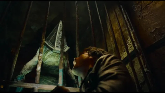 Retornar ao trailer de Silent Hill promete encontros monstruosos na sequência