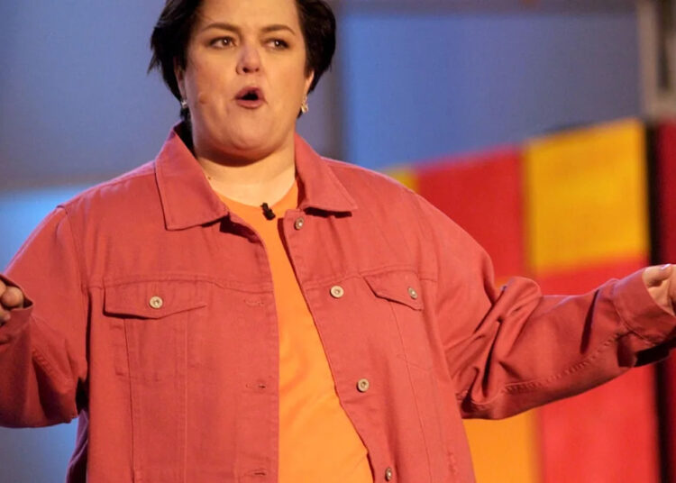 Rosie O'Donnell, 63 anos, é irreconhecível ao estrear 'novo corpo menor'