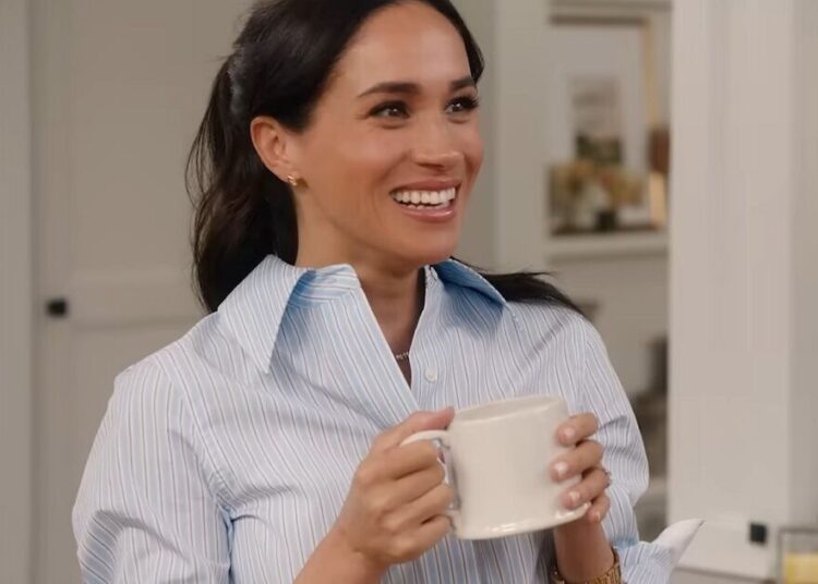 Royal Family Live: pedidos para que o programa Netflix de Meghan Markle seja 'cancelado' como os fãs raiva | Real | Notícias