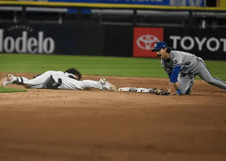 Royals Chase Wild Card in White Sox Clash