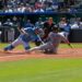 Royals Sweee White Sox, permanece na corrida curinga