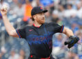 Royals adiciona ex-Tigers, Blue Jays Pitcher