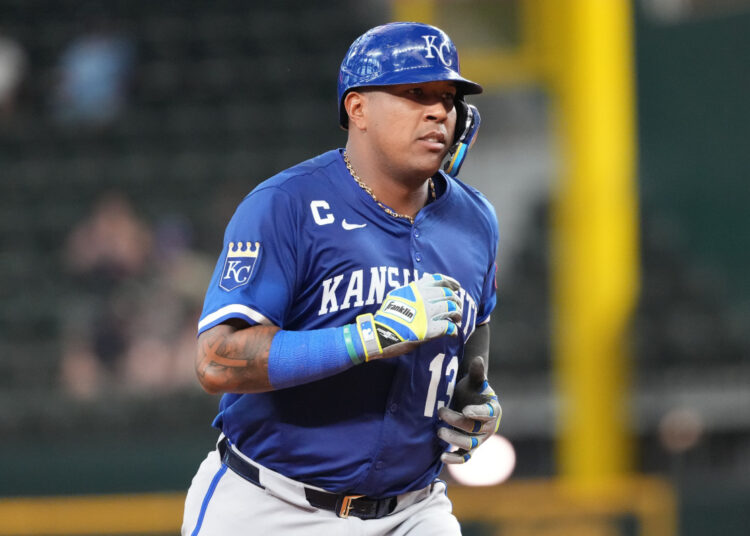 Royals anunciam Salvador Perez News após a remoção da formação