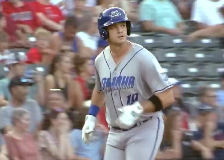 Royals assina o ex -slugger Red Sox Bobby Dalbec, Homers in Omaha estreia