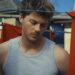 Ruel anuncia o segundo álbum, derruba o novo single
