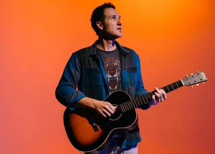 Ryan Stevenson compartilha novas músicas com "de novo / vapor" - TCB