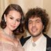 Selena Gomez beija Benny Blanco em Sweet PDA Photo