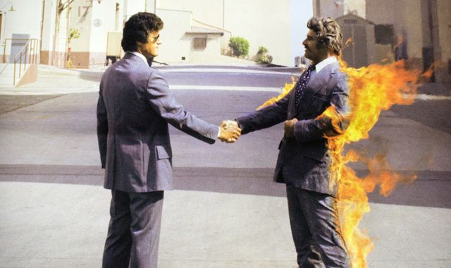 Stuntman veterano de Hollywood incendiado para a capa do álbum Pink Floyd
