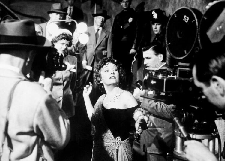 'Sunset Boulevard' celebra e critica Hollywood. É por isso que Trump é um fã?